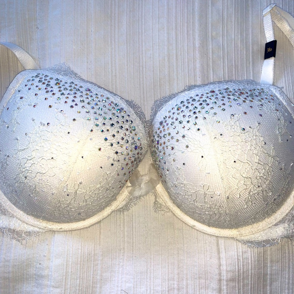 NWT Victoria’s Secret bra
